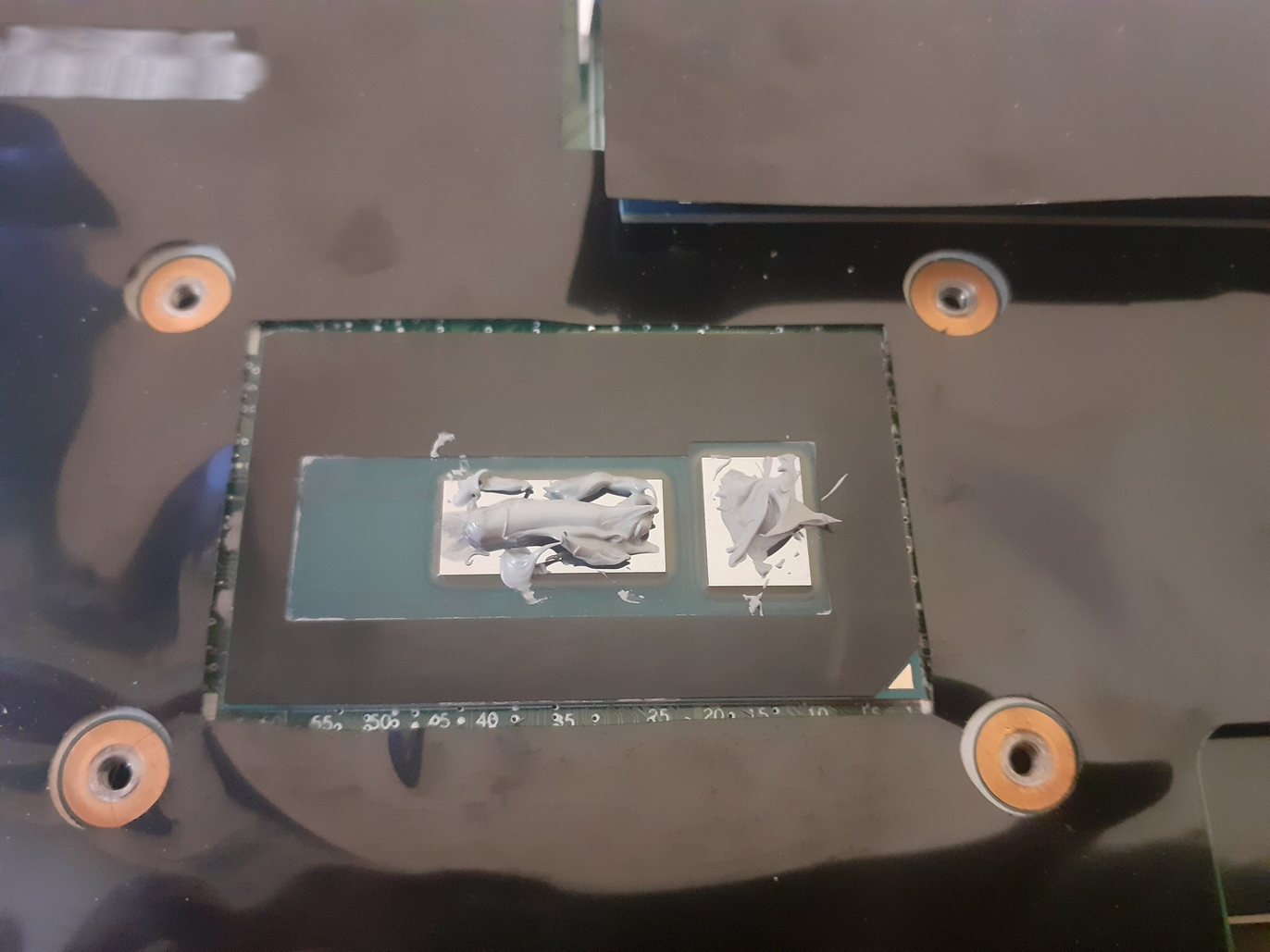 /blog/thermal-paste-change/paste-cpu-die.jpeg